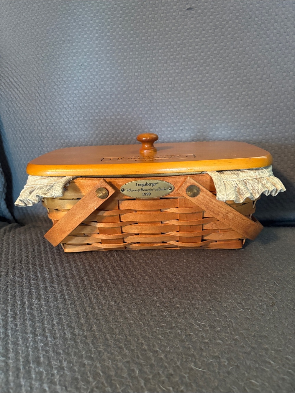 Longaberger Wooden Picnic Basket with Yellow Lid and Brown Weave